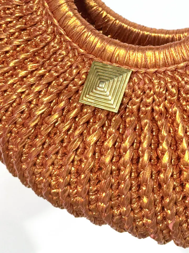 Coquille Skin Orange struttura crochet in filato metallizzato, luminosa e unica, Made in Italy